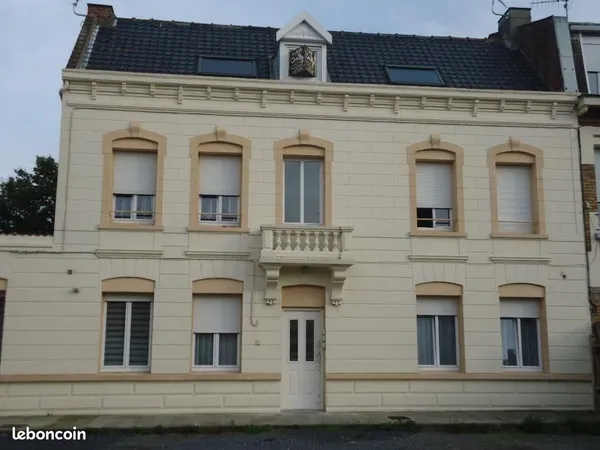 Studio 1 pièce 17 m² 