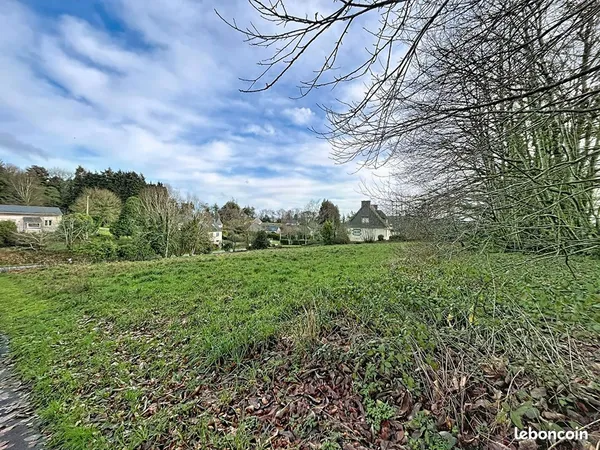 Terrain 2200 m² QUERRIEN 