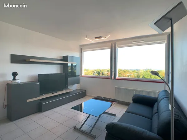 T1 Bis meublé 31 m² Dardilly Porte de Lyon avec parking 