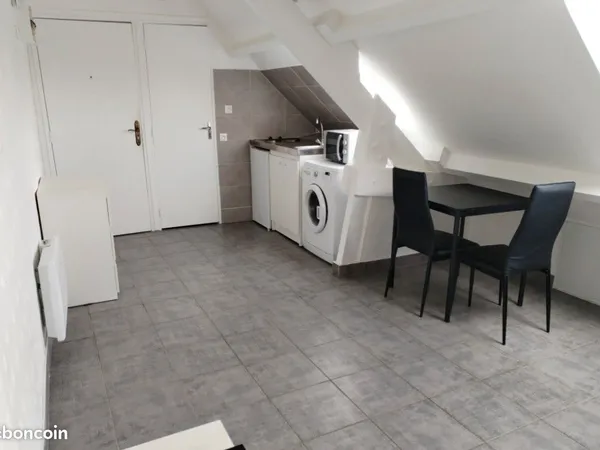 Studio meublé 