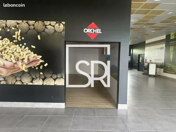 Local commercial 200 m² 