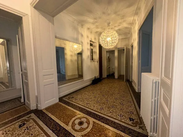 Appartement 4 pièces 124 m² 