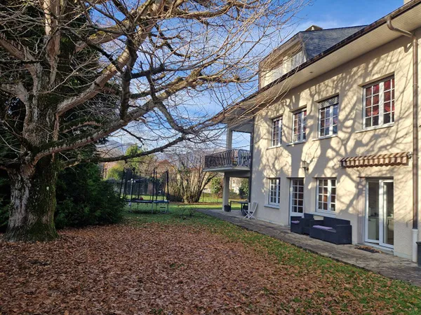 Maison 6 pièces 220 m² 
