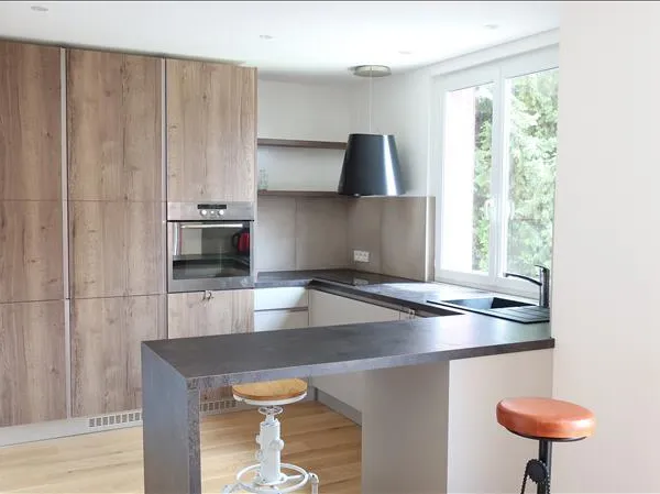 Appartement avec cave - 2ème étage - 64 m² - 2 pièces 