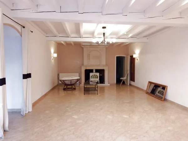 Maison 11 pièces 252 m² 