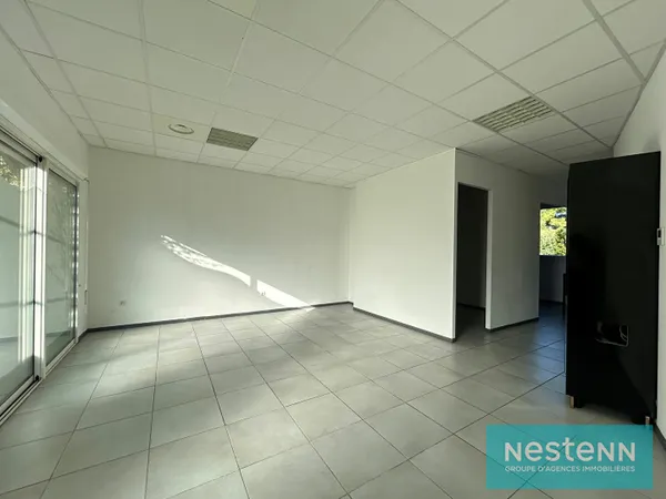 Local professionnel 51 m² 