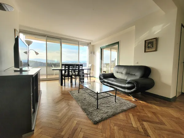 PAU CENTRE - LOCATION MEUBLEE : Appartement T3 de 55 m² avec terrasse de 20 m² dans une résidence 