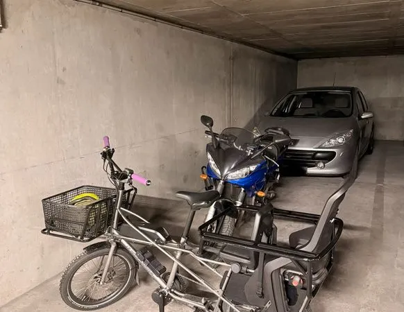 Parking double sécurisé en sous-sol - Hyper-centre Asnières 