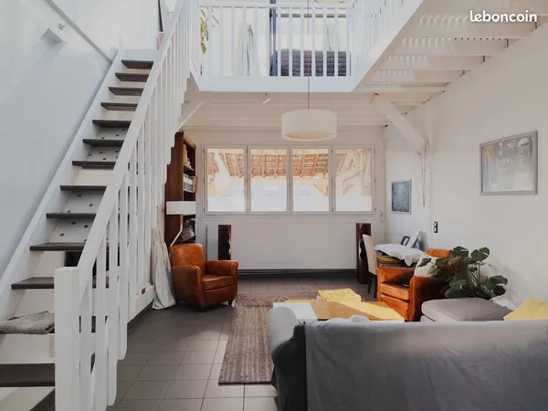 Appartement sur 3 niveaux, orientation sud, dans une belle copropriété 