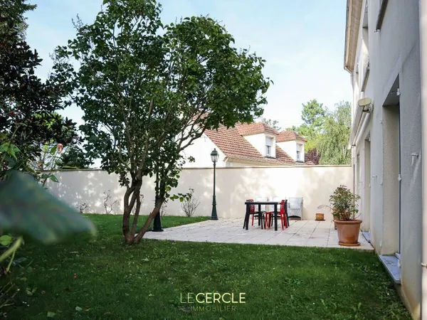 Maison 6 pièces 220 m² 