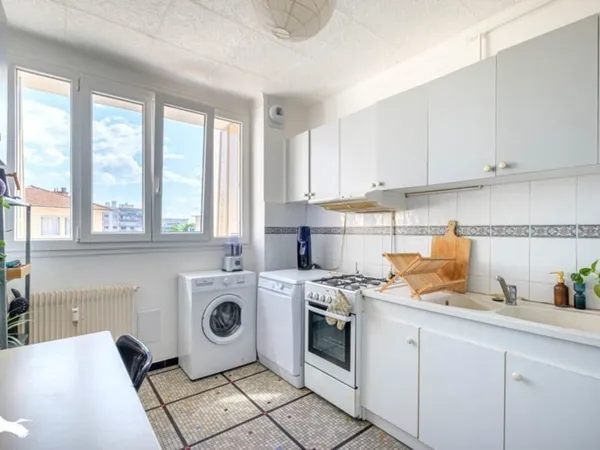 Appartement de 4 pièces principales 