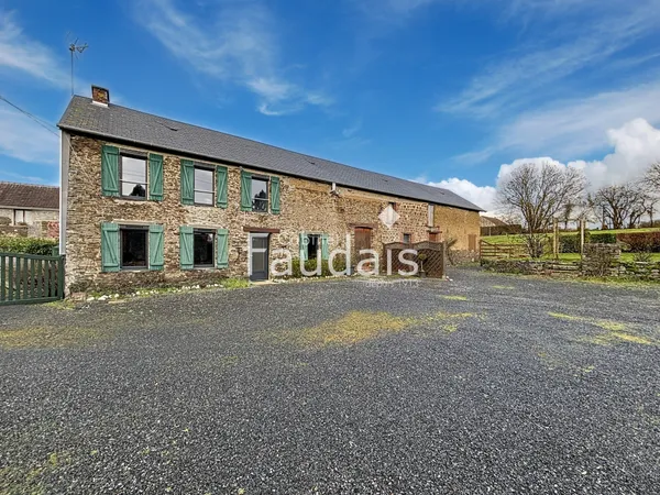SAINTE-SUZANNE SUR VIRE, Maison en pierre avec vie de plain- 