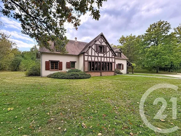 Maison 11 pièces 370 m² 