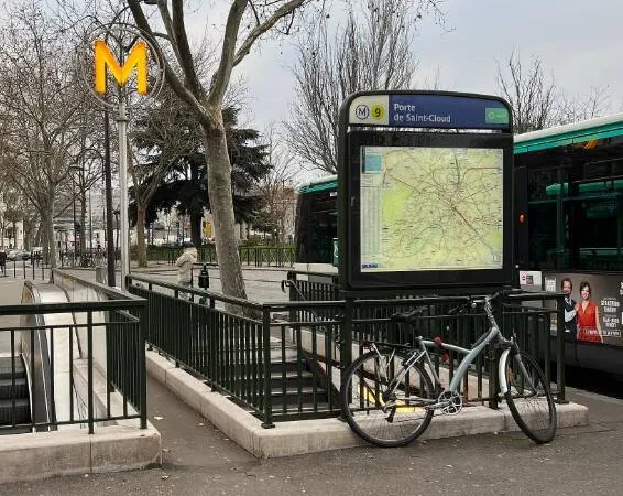 Boutique 150 m² 