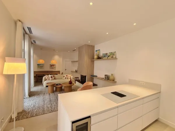 Rare Cannes Banane, exceptionnelle maison de ville avec patio paysagé à 150 m de la Croisette 