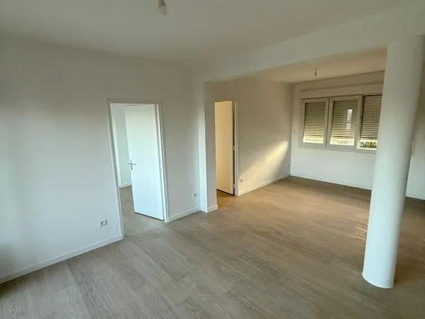 À louer - Grand appartement rénové de 68,75 m² avec balcon - Rue du Cardinal Saliège 