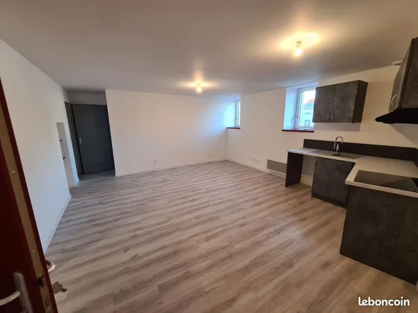 T2 rénové avec une chambre centre Saint Nicolas de Port 
