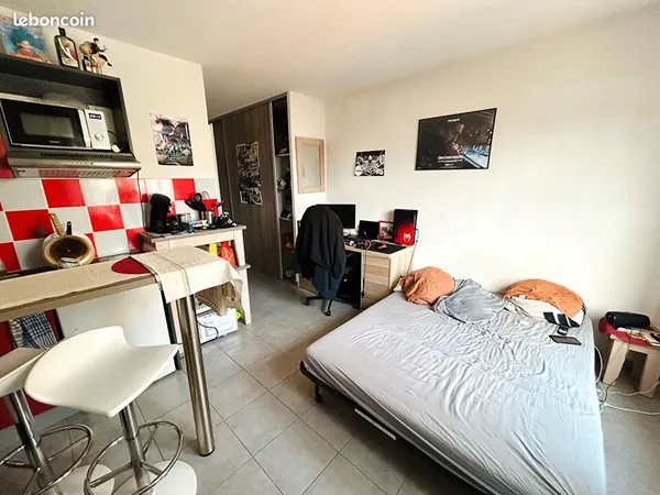 Studio 1 pièce 21 m² 