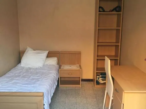 Studio 1 pièce 13 m² 