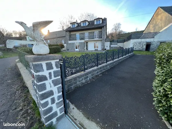 Maison 8 pièces 197 m² 