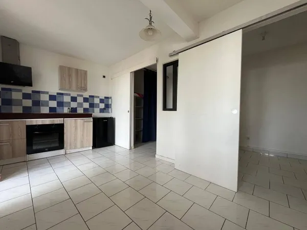 Studio 2 pièces 27 m² 