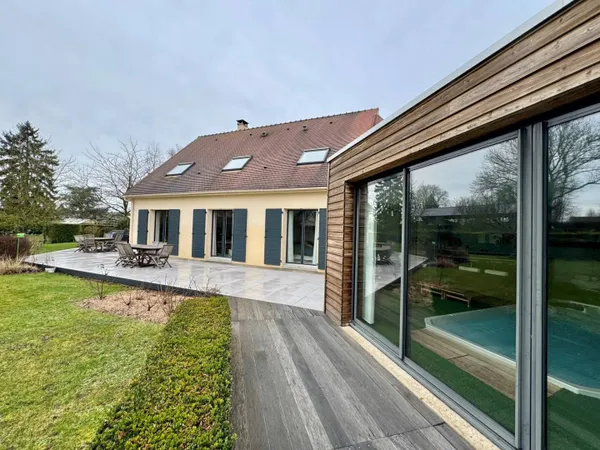 Maison 10 pièces 321 m² 