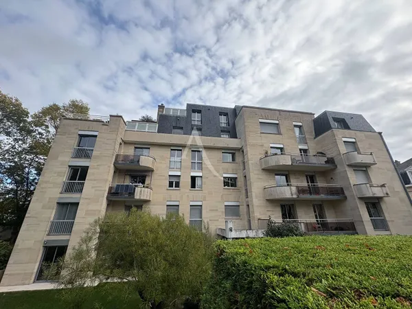 Parking - Garage Vente Reims   33000€