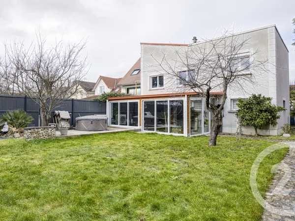 Maison 6 pièces 140 m² 