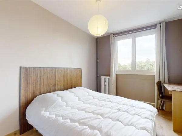 Appartement 4 pièces 10 m² 