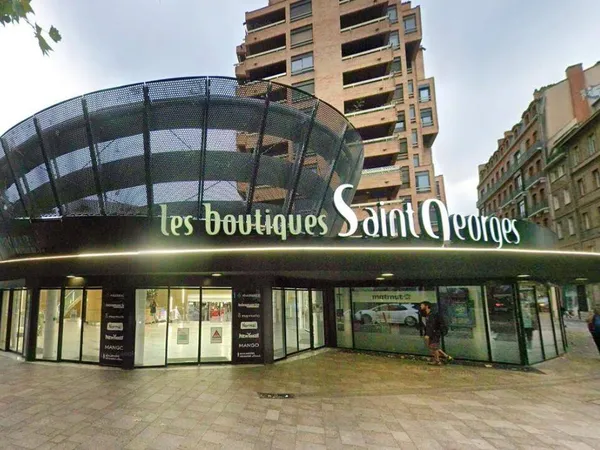 Local commercial 3856 m² 