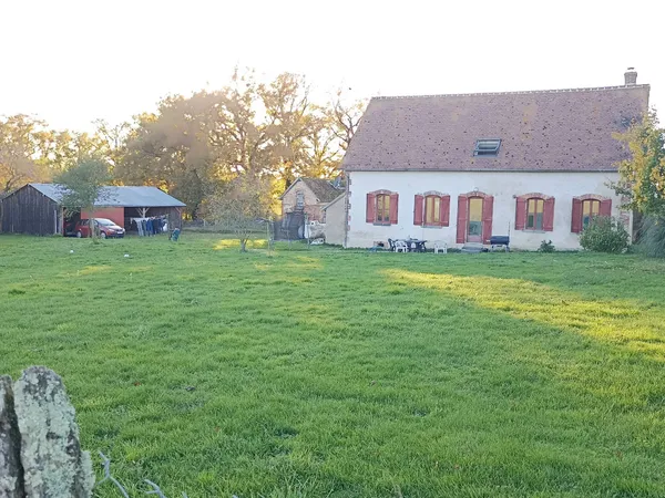 Ferme rénovée à 20 minutes de Moulins (03) 