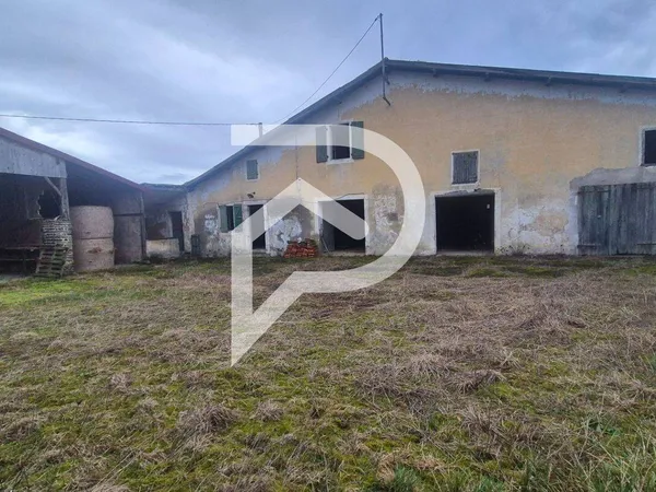 Maison 8 pièces 255 m² 