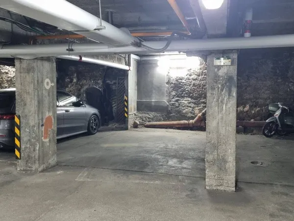 Parking 7 m² 