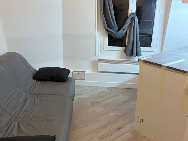 Appartement 1 pièce 14 m² 