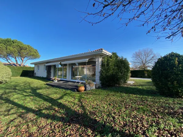 VILLA de 160 m2 - 4 CHAMBRES + GARAGE 