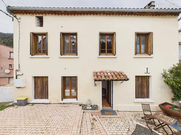 Maison 9 pièces 201 m² 
