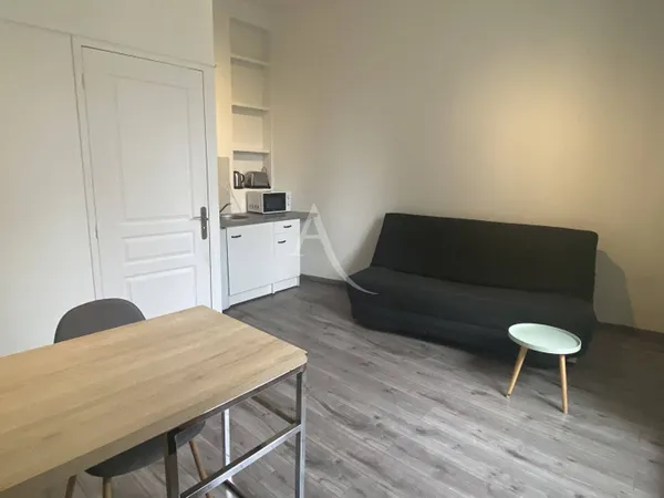 Appartement 1 pièce 17 m² 