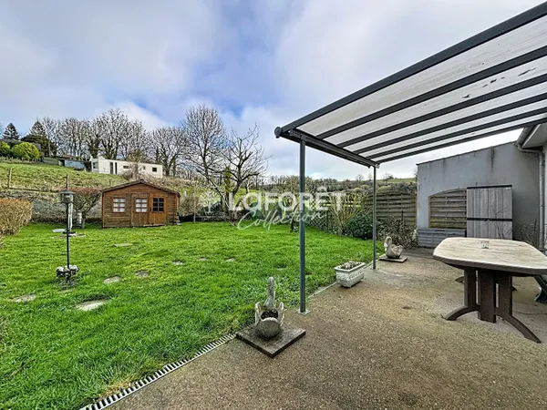Maison 12 pièces 327 m² 