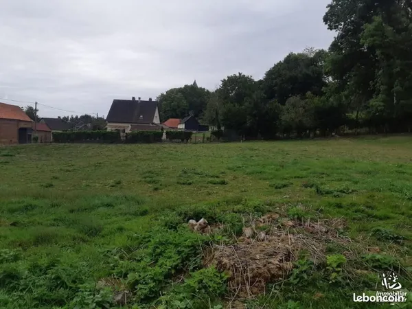 Terrain 700 m² ST MAULVIS 