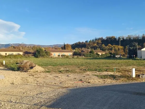 Terrain 823 m² Chabeuil 