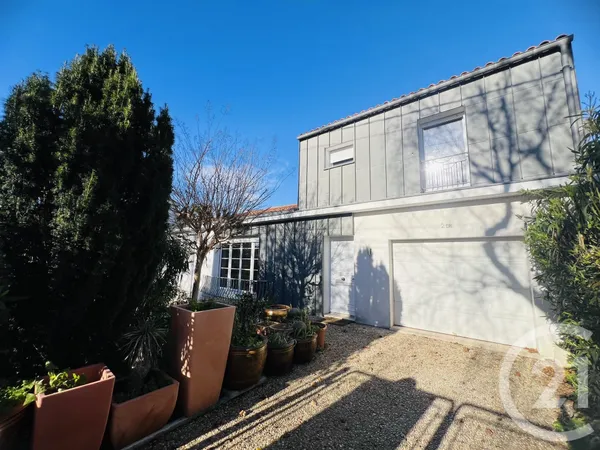 Maison 10 pièces 271 m² 