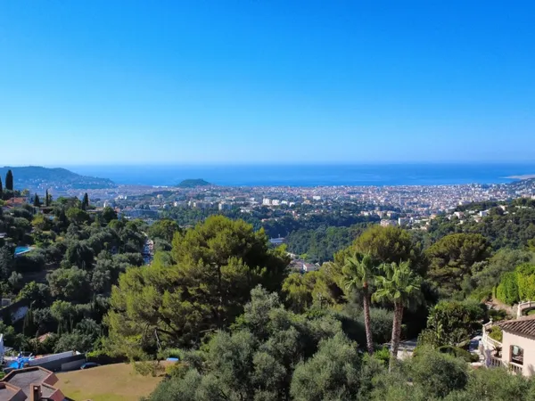 NICE GAIRAUT - TERRAIN DE 1967M² A VENDRE - IDEALEMENT SITUE - VUE MER - EXPOSITION SUD - VILLA DE 