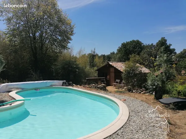 Mas 9 pièces 250 m² 