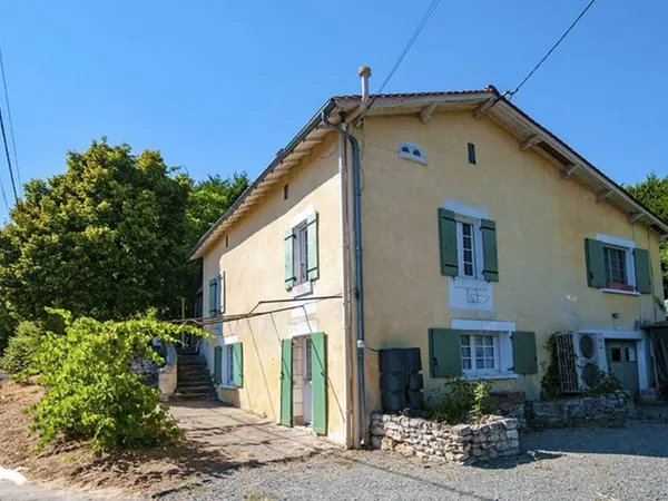 Maison de 6 pièces principales 