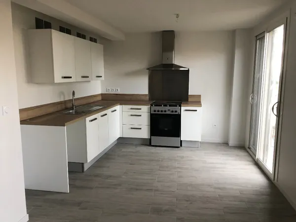 Appartement type 3 en dernier étage entièrement rénové LOT 5 