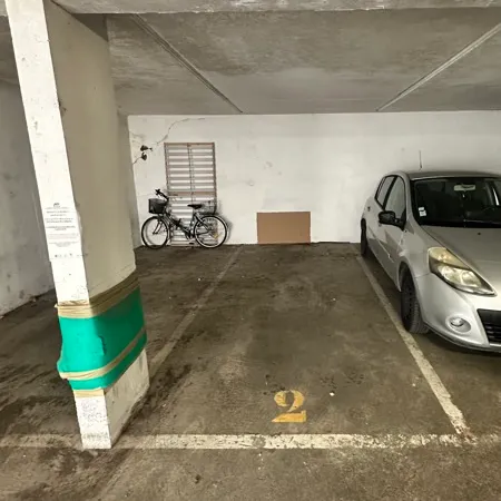 Parking 11 m² 
