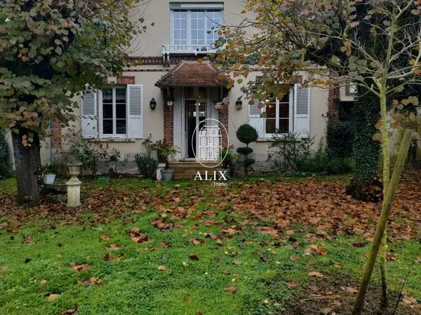 Maison 7 pièces 180 m² 