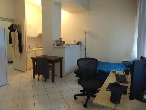 Studio 1 pièce 35 m² 