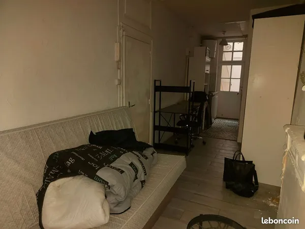 Studio 1 pièce 16 m² 