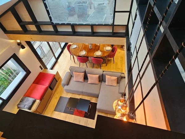 Paris 18 - Saint Ouen sur Seine Loft d'architecte/ maison de ville 95m² + 30m 2 utile 4/5 pièces 